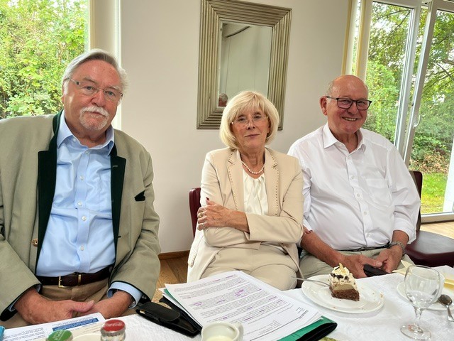 Elisabeth Ball mit Kurt Wiegel und Hans-J�rgen Sch�fer
